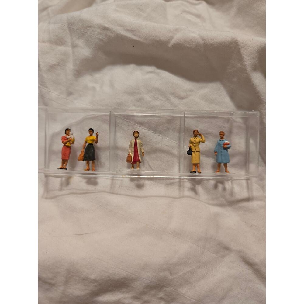 RARE Preiser 1:90 Scale Exklusiv #24 Vintage Figures with Baby Made in Germany